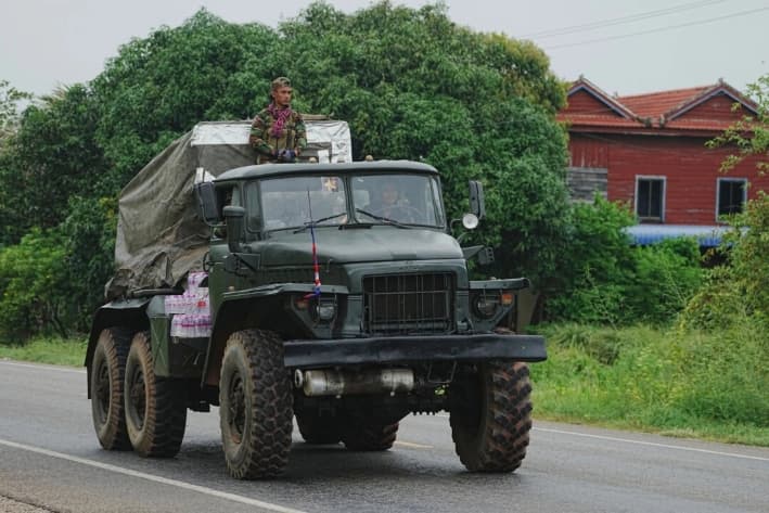 Tailandia y Camboya acuerdan reunirse en Malasia para discutir el alto el fuego