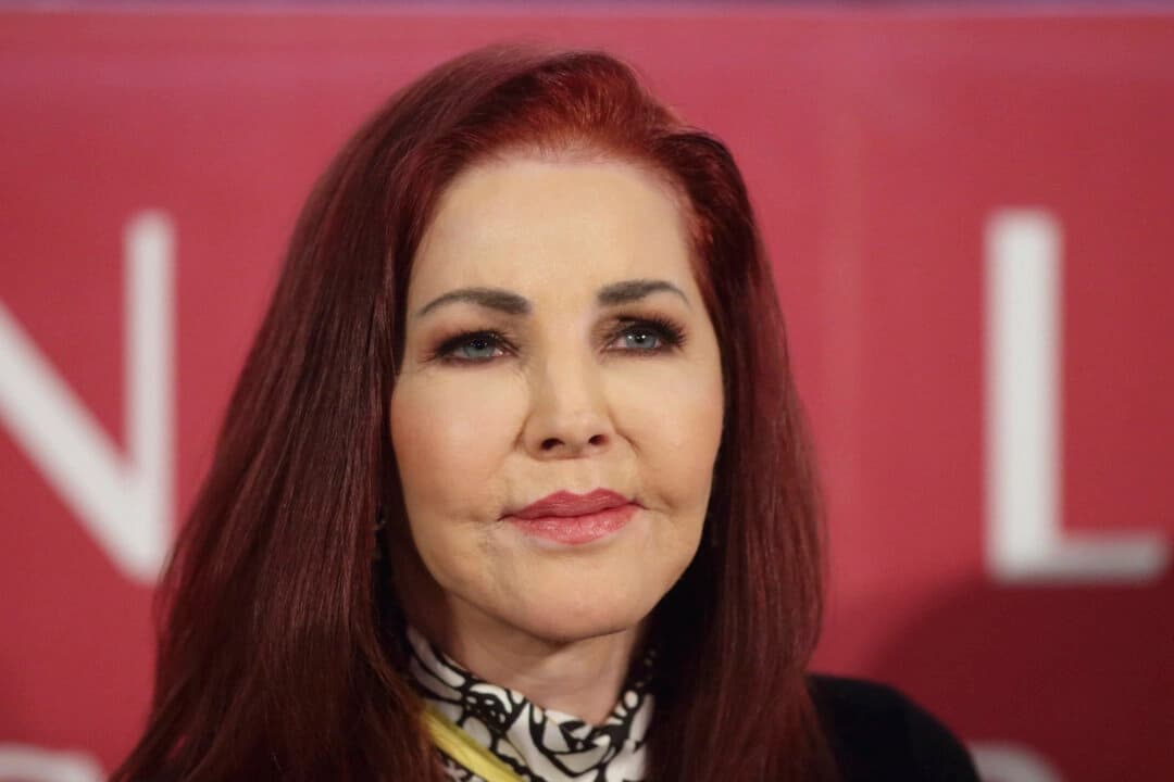 Antiguos socios comerciales de Priscilla Presley la demandan por más de USD 50 millones, alegando fraude