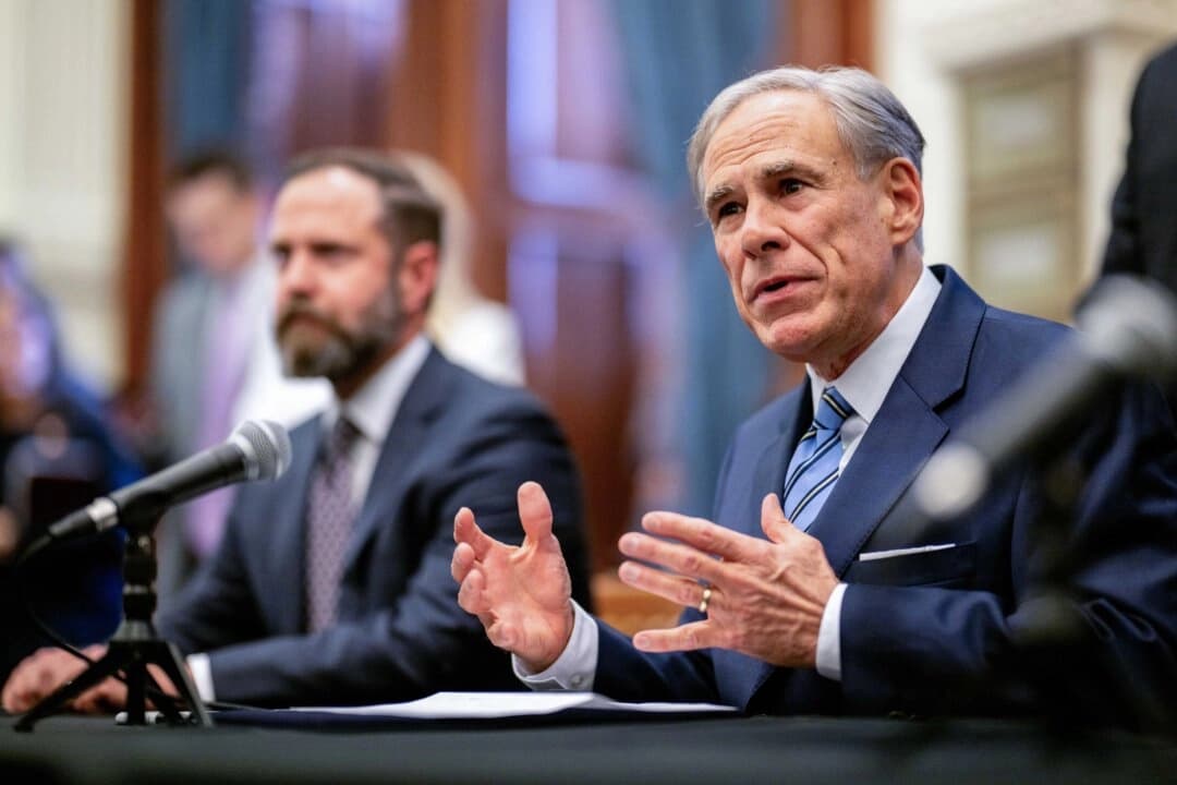 Abbott convoca una segunda sesión especial inmediata sobre la redistribución de distritos