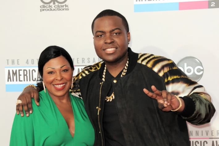 Condenan a cantante Sean Kingston a 3 años y medio de cárcel por fraude de un millón de dólares