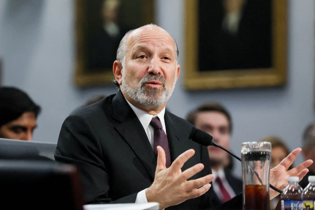 Lutnick dice que el Pentágono está considerando la participación en empresas contratistas de defensa