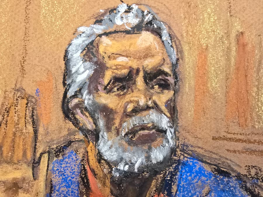NUEVA YORK (ESTADOS UNIDOS), 25/08/2025.- Fotografía de un dibujo realizado por la artista Jane Rosenberg del narcotraficante mexicano Ismael 'el Mayo' Zambada durante el juicio realizado en un tribunal federal este lunes, en Nueva York (Estados Unidos). Zambada, cofundador y líder histórico del Cartel de Sinaloa, se declaró formalmente culpable de dos cargos de narcotráfico, lavado de dinero y uso de armas que pesaban en su contra tras más de cinco décadas de actividad criminal. (EFE/ Jane Rosenberg)