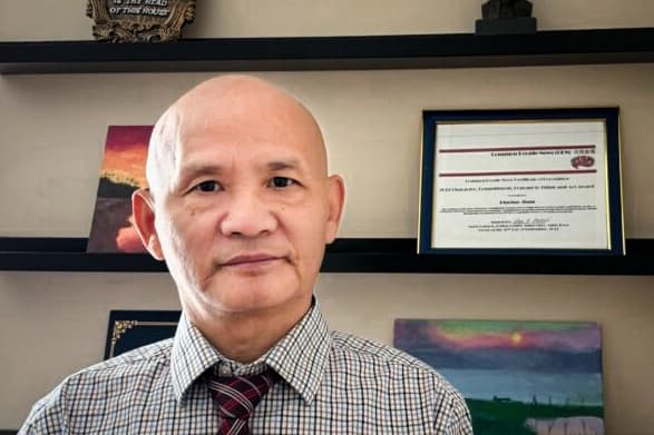 Jiang Pinchao es un autor y poeta chino, editor de "Colección de poemas del 4 de junio", una antología de 2007 que documentó las voces de los sobrevivientes y simpatizantes del movimiento estudiantil prodemocracia chino de 1989. (Cortesía de Jiang Pinchao).