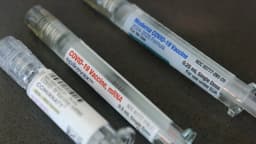 Grupo de ginecología y obstetricia recomienda vacunación contra COVID-19 para embarazadas