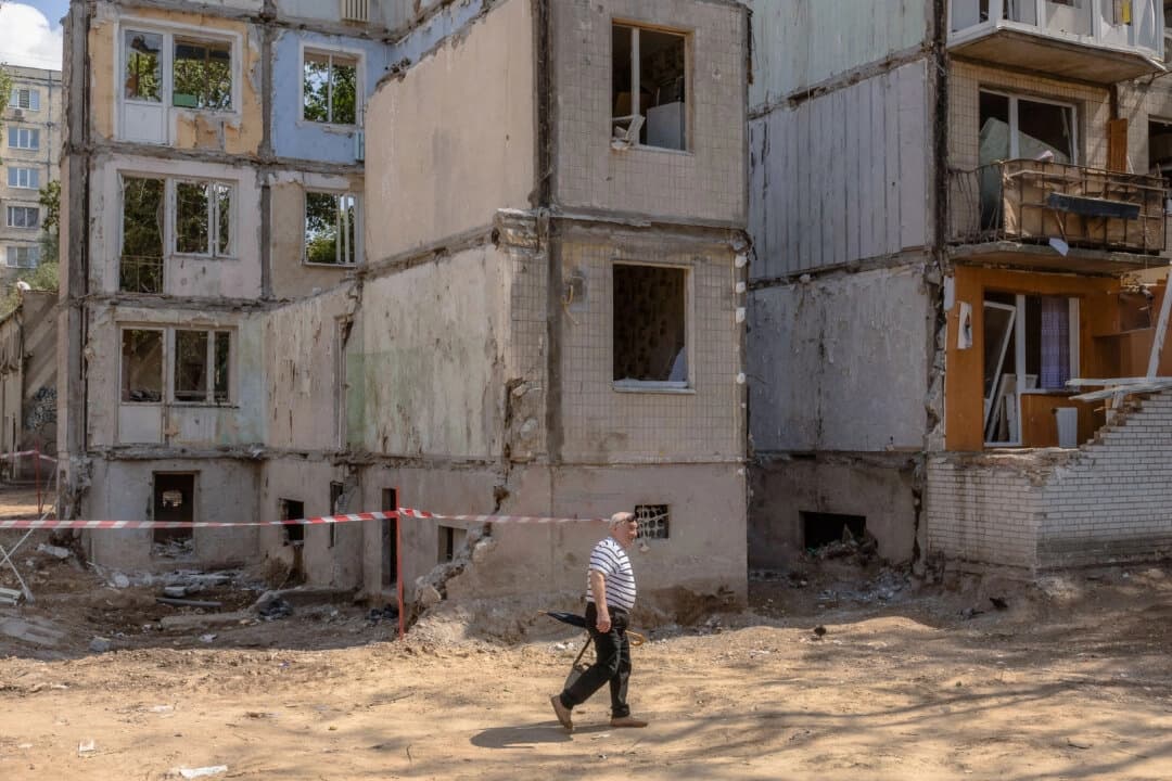 Ataque ruso a Kiev causa 15 muertos: Autoridades ucranianas