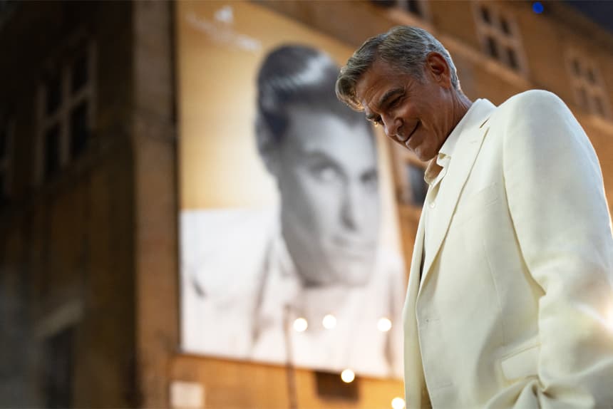 ROMA, 24/08/2025.- Fotograma de la cinta 'Jay Kelly' protagonizada por el actor George Clooney. La 82 edición de la Mostra de Venecia, que se abre el miércoles, llenará la isla del Lido de estrellas de la talla de Julia Roberts, que pisará por primera vez su alfombra roja, George Clooney, Emma Stone e incluso podrían aparecer Bad Bunny o Charli XCX. (EFE/ Peter Mountain/Netflix SOLO USO EDITORIAL/SOLO DISPONIBLE PARA ILUSTRAR LA NOTICIA QUE ACOMPAÑA CRÉDITO OBLIGATORIO)