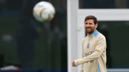 Scaloni insta a los argentinos a valorar a Messi hasta el final