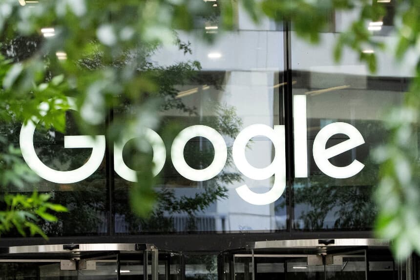Trump amenaza con iniciar investigación para “anular” las multas de la UE contra Apple y Google
