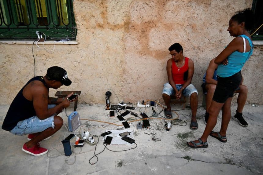Cuba: 54 % del país quedará a oscuras este sábado, la estatal eléctrica prevé apagones
