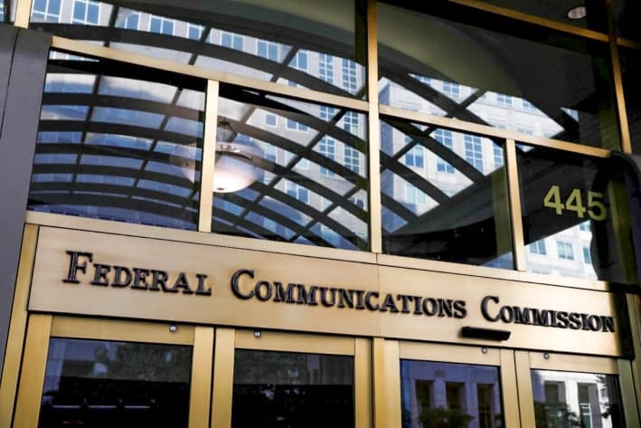 La FCC revocará acreditación a 7 laboratorios chinos que certificarían productos electrónicos de EE. UU.