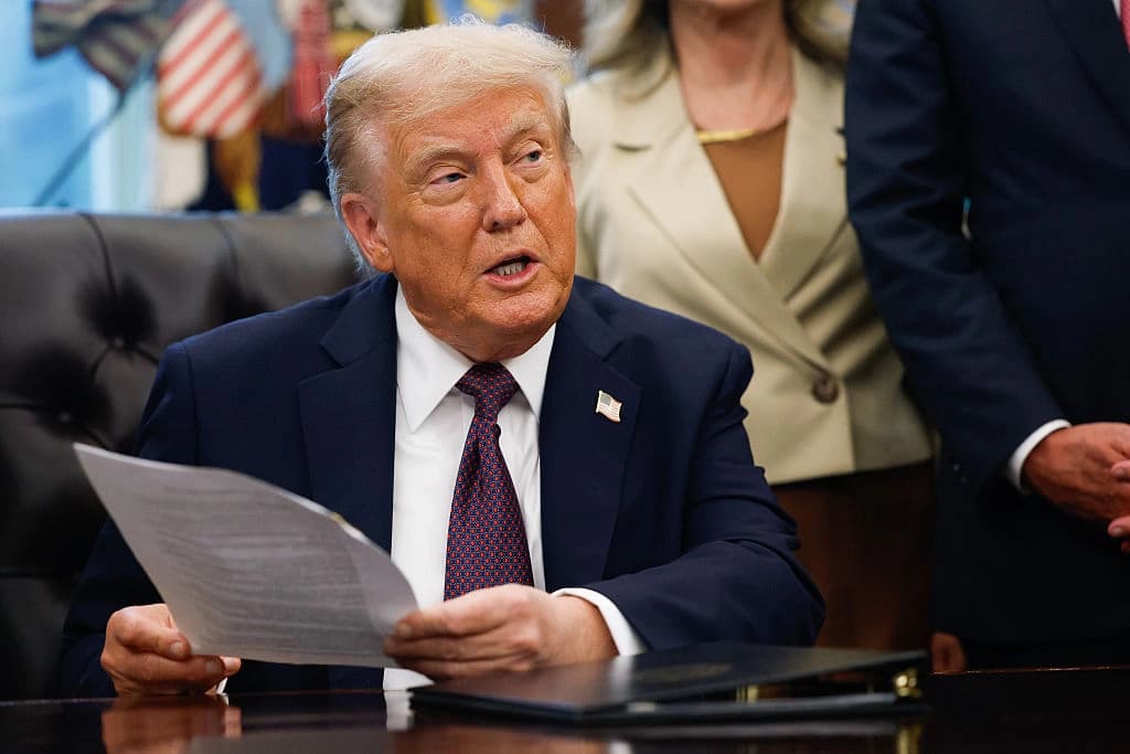 EE. UU. lanza segundo ataque contra barco con drogas procedente de Venezuela, dijo Trump