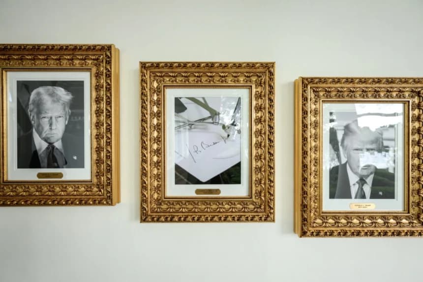 Trump cuelga retrato de la firma de Biden hecha con "autopen" en el nuevo Muro de la Fama Presidencial