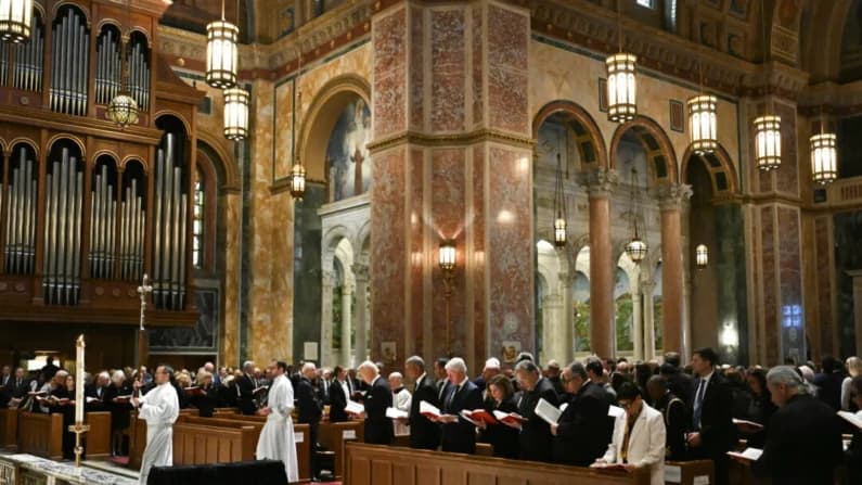 Detienen un hombre con más de 200 explosivos artesanales en una iglesia de Washington D. C.: Policía