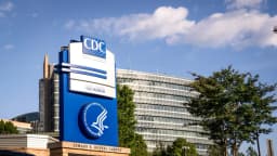 Advierten que las personas vacunadas aún pueden contraer sarampión: CDC