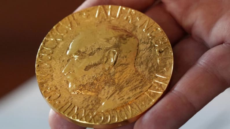 El Comité Nobel defiende la elección de Machado en lugar de Trump para el Premio Nobel de la Paz