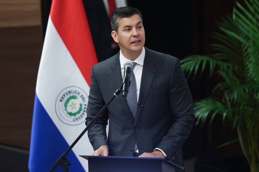 Foto de archivo del presidente de Paraguay, Santiago Peña. (EFE/Juan Pablo Pino)