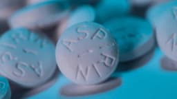 Fármaco común reduce a la mitad la recurrencia del cáncer colorrectal