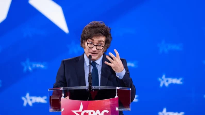Bonos y peso argentinos se fortalecen antes de elecciones de mitad de mandato