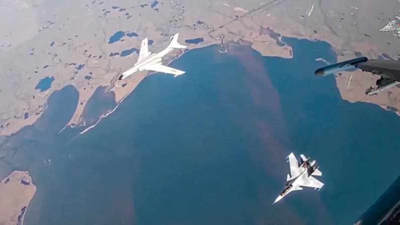 Dos aviones militares rusos entran brevemente en espacio aéreo de la OTAN sobre Lituania