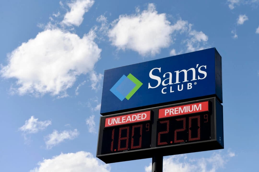 Precio de la gasolina en un cartel de Sam's Club en Annapolis, Maryland, el 30 de marzo de 2020. (Foto de Susan Walsh/AP).