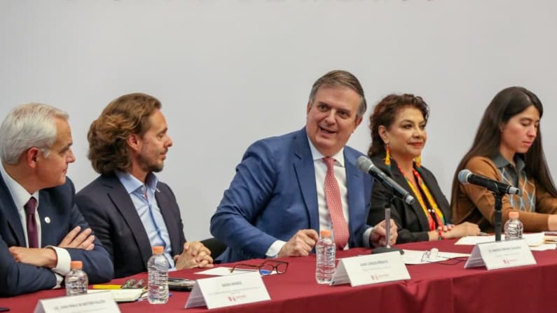México busca perfeccionar el T-MEC y hacer los menos cambios posibles, dice el secretario de Economía