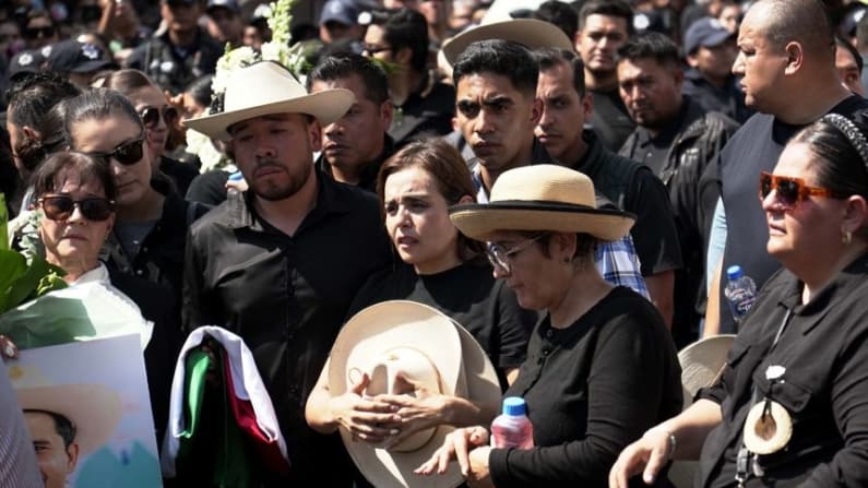Viuda de Carlos Manzo asume presidencia de Uruapan tras rendir protesta en el Congreso de Michoacán