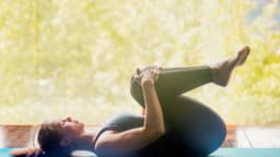 Realinea tu columna vertebral: ejercicios simples para aliviar la espondilolistesis lumbar