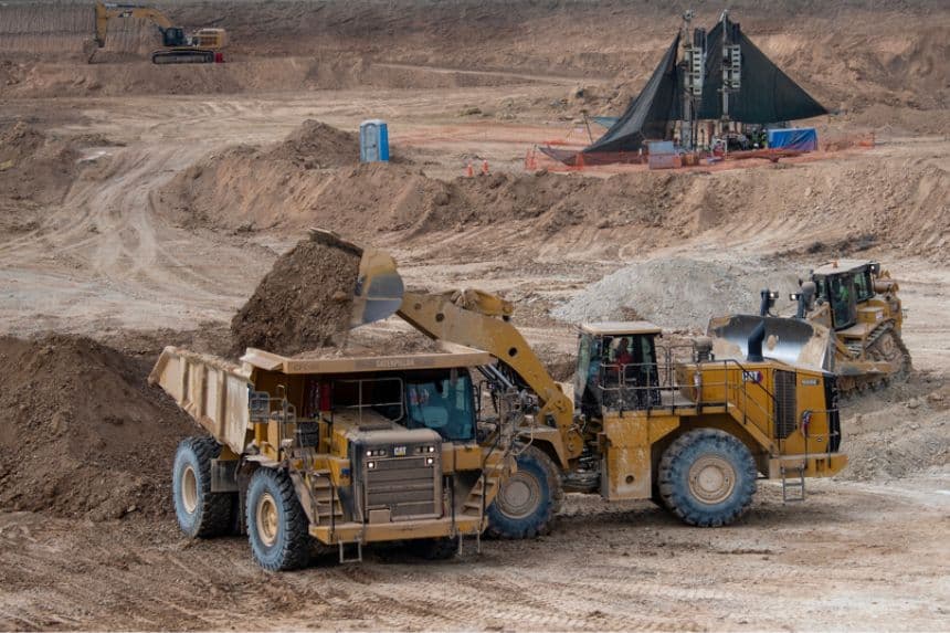 Fotografía que muestra una vista general de los trabajos en la zona de la Mina el pinabete en el municipio de Sabinas, Coahuila, México. Fotografía de archivo. (EFE/ Miguel Sierra)