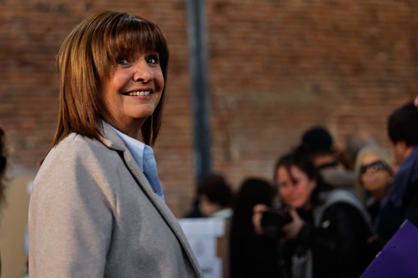 Presidente argentino pasa el control de política migratoria al Ministerio de Seguridad
