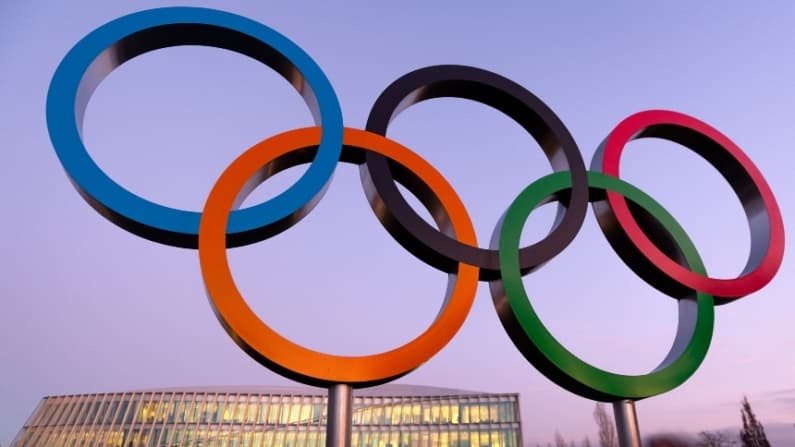 Comité Olímpico avanza hacia prohibición de hombres transgénero en deportes femeninos