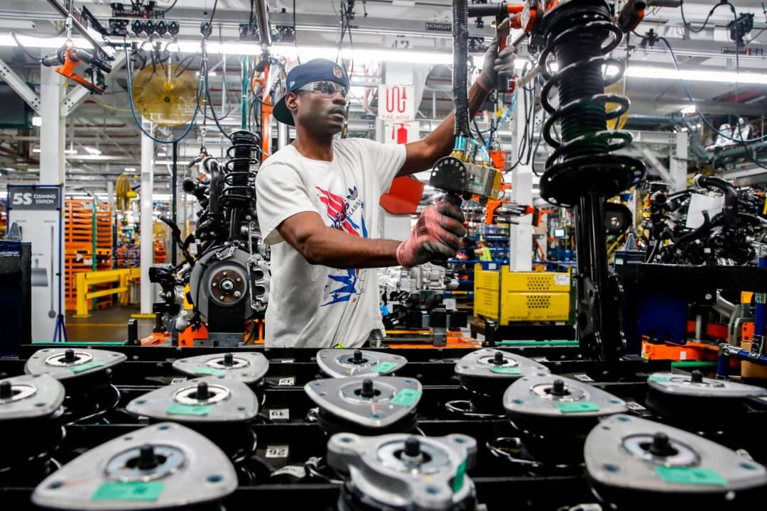 Actividad manufacturera de EE. UU. se mantiene estable pese al aumento de costes