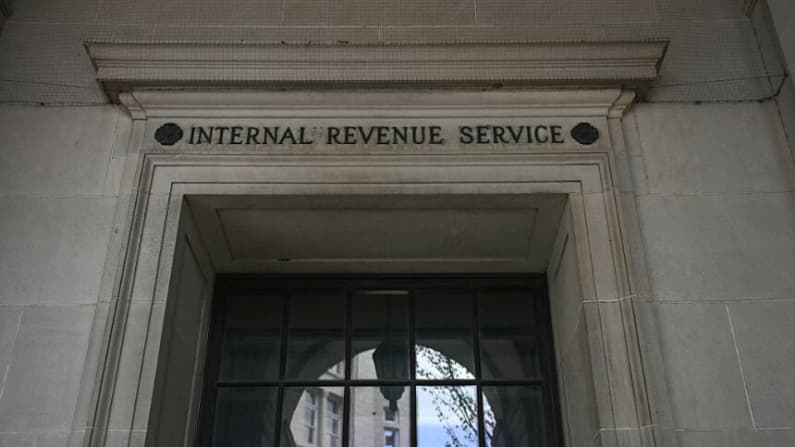 Trump retira la nominación para el cargo de abogado principal del IRS