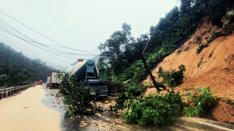 Siete muertos por deslaves e inundaciones tras intensas lluvias en Vietnam