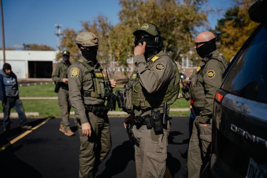 Gobierno federal demanda a California por prohibir que agentes del orden usen cubrebocas