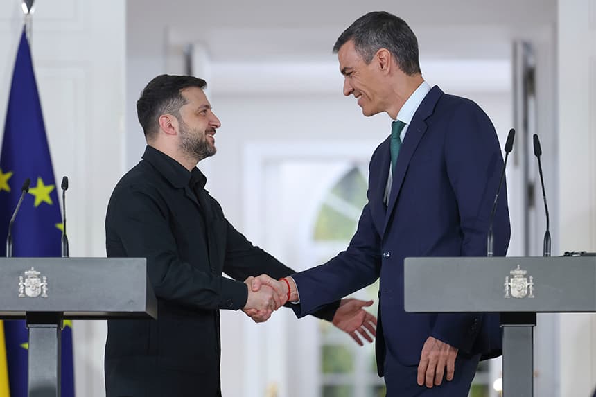 España ofrece más de 800 millones de euros en ayuda a Ucrania durante la visita de Zelenski