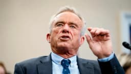 Demanda judicial cuestiona nuevo calendario de vacunas de los CDC y panel seleccionado por RFK Jr.