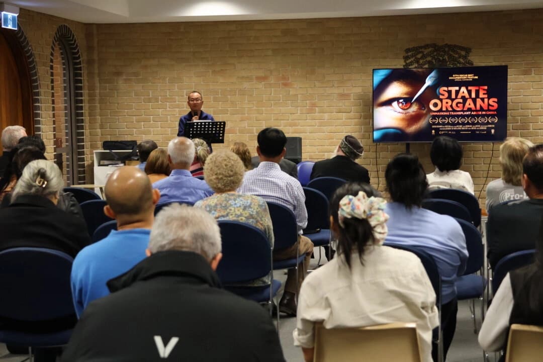 Samuel Liu addresses the audience. Photo: Jessie Zhang / Epoch Times