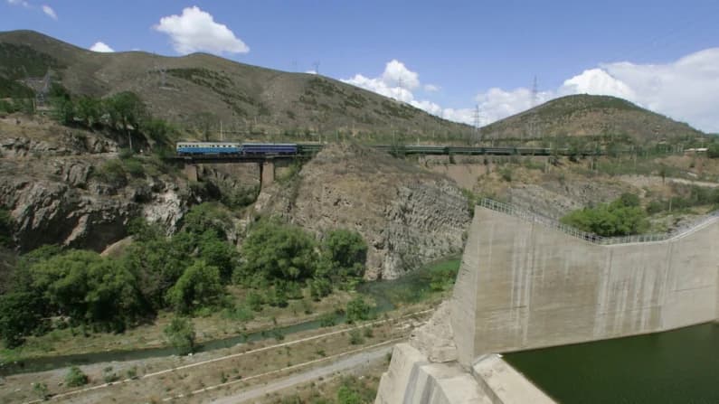 Dos accidentes de tren causan 13 muertos en China, los más mortíferos en 14 años