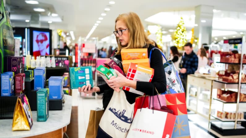 La inflación en EE. UU. se modera hasta el 2.7 por ciento en noviembre, por debajo de lo esperado