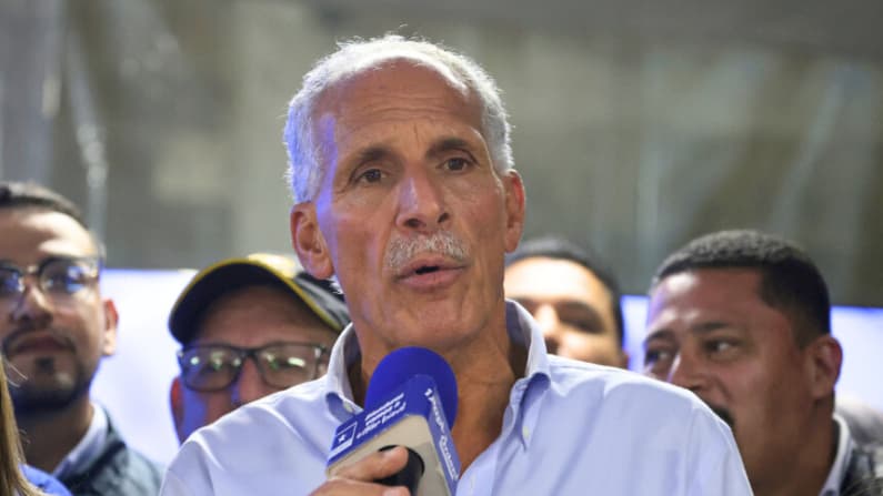 El candidato conservador respaldado por Trump lidera por un estrecho margen las elecciones en Honduras
