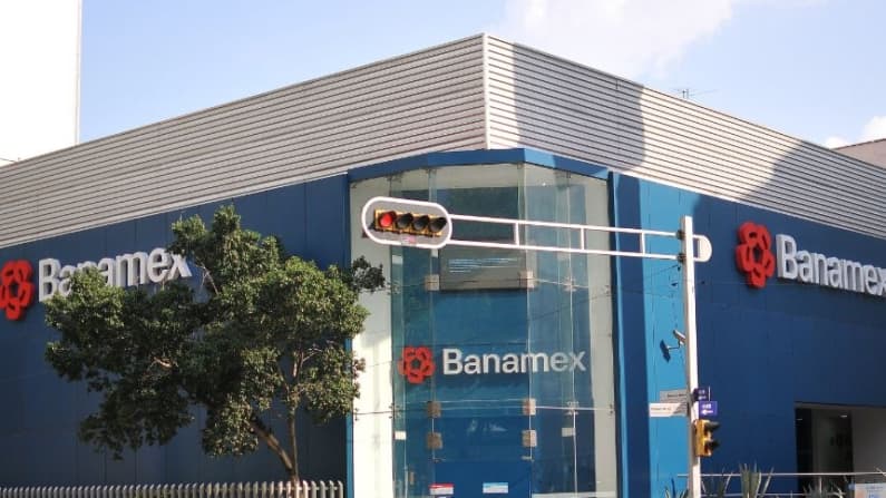 Banamex advierte efectos adversos por aumento de salario mínimo para 2026 anunciado por Sheinbaum