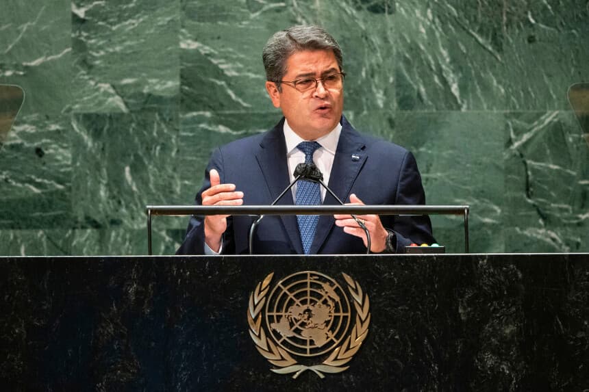 Honduras solicita la detención del expresidente Hernández tras el indulto de Trump