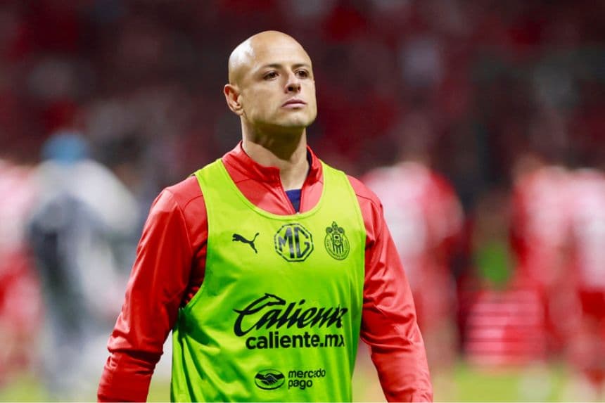 Las Chivas anuncian el término de su relación con el "Chicharito" Hernández en las canchas