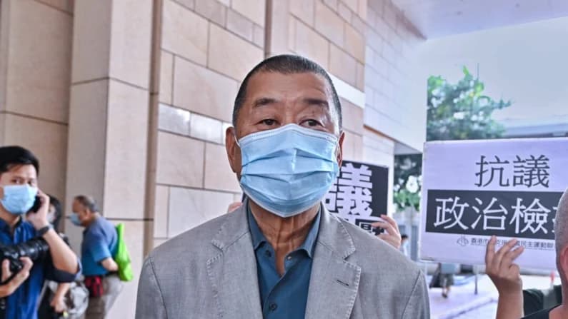Condenan al activista prodemocracia de Hong Kong, Jimmy Lai