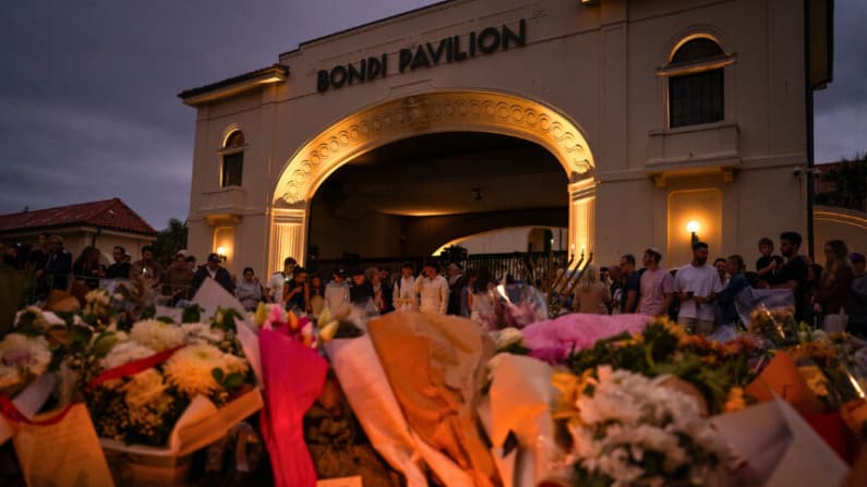 El presunto autor de los disparos en Bondi acusado de 15 cargos de asesinato