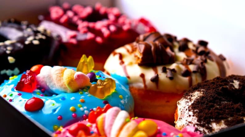 Siete alimentos comunes que aceleran el envejecimiento cerebral