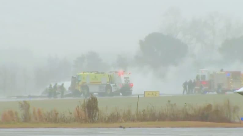 Reportan víctimas fatales tras accidente de avión comercial en aeropuerto de Carolina del Norte