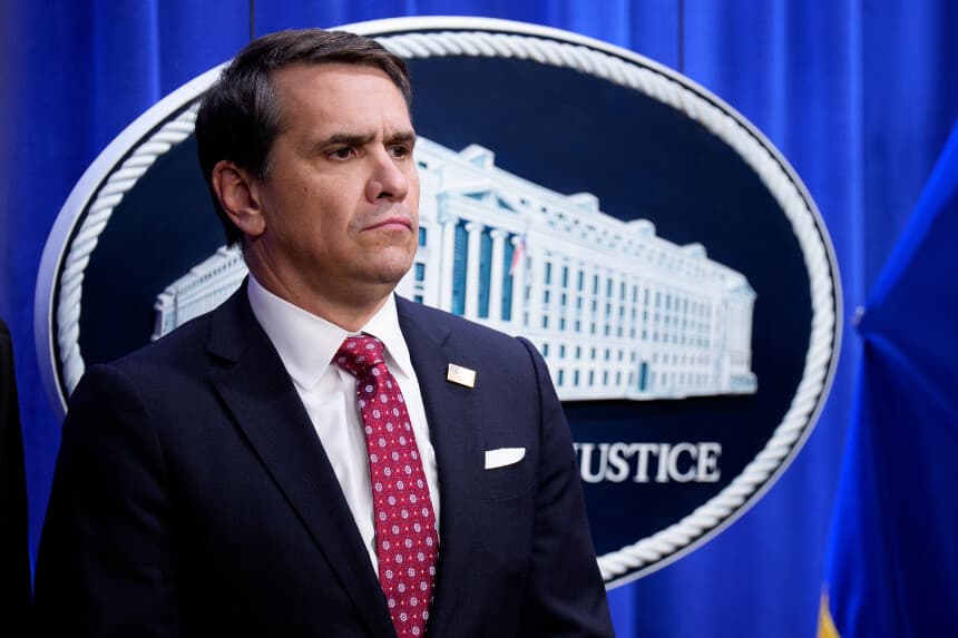 El fiscal general adjunto Todd Blanche asiste a una rueda de prensa en el Departamento de Justicia, el 19 de noviembre de 2025, en Washington D. C. (Andrew Harnik/Getty Images)