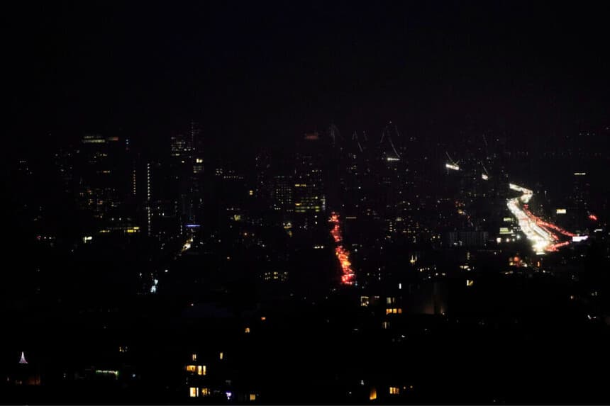 Más de 130 mil personas se quedan sin electricidad por cortes en San Francisco