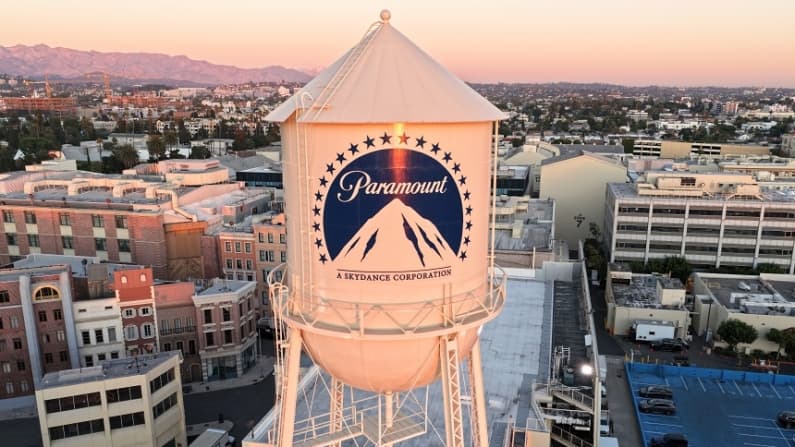 Paramount actualiza oferta por Warner Bros. y confirma respaldo de la familia Ellison